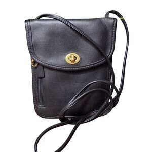 Vintage Coach 1998 Black Tourist Pouch